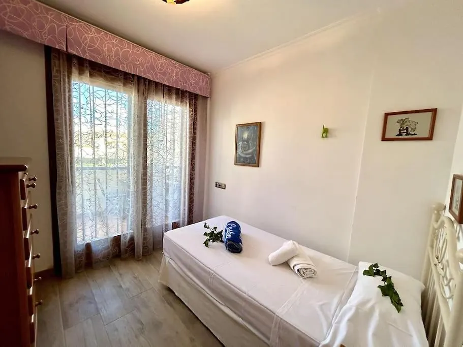 Arenda Estada Moderna Casa Adosada 오스피탈레트 데 린판트 펜션
